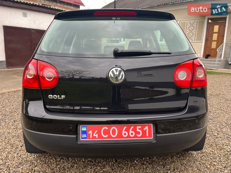 Хэтчбек Volkswagen Golf 2007 в Калуше