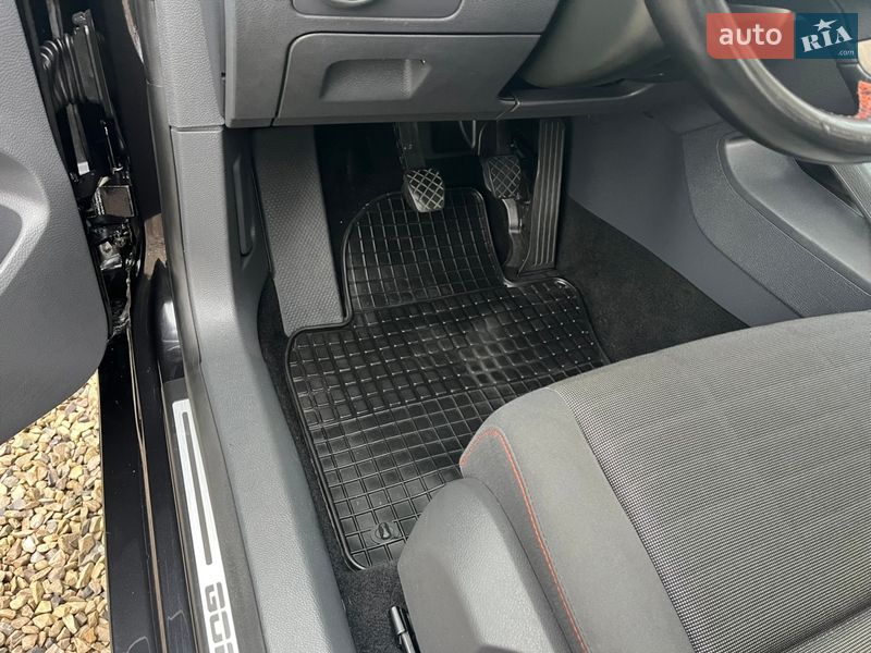 Хэтчбек Volkswagen Golf 2007 в Калуше