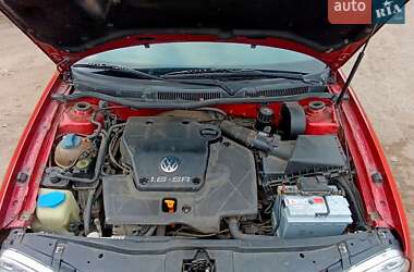 Хэтчбек Volkswagen Golf 1998 в Полтаве