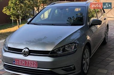 Універсал Volkswagen Golf 2017 в Чернівцях