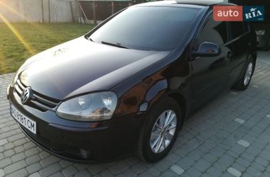 Хэтчбек Volkswagen Golf 2004 в Берегово