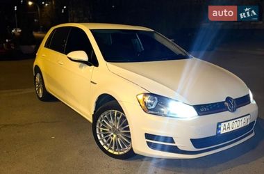 Хетчбек Volkswagen Golf 2014 в Києві