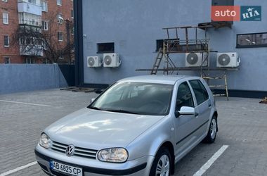 Хэтчбек Volkswagen Golf 2002 в Нежине