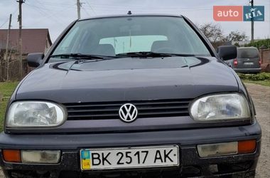 Хэтчбек Volkswagen Golf 1992 в Сарнах