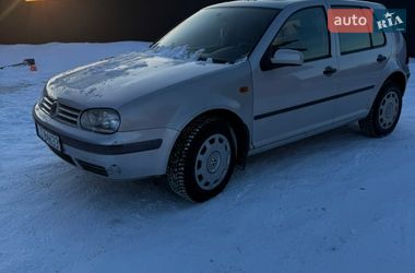 Хетчбек Volkswagen Golf 1997 в Сарнах