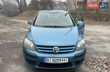 Хетчбек Volkswagen Golf 2005 в Горішніх Плавнях