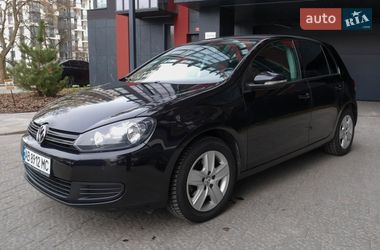 Хэтчбек Volkswagen Golf 2010 в Виннице