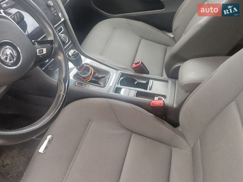 Универсал Volkswagen Golf 2019 в Луцке