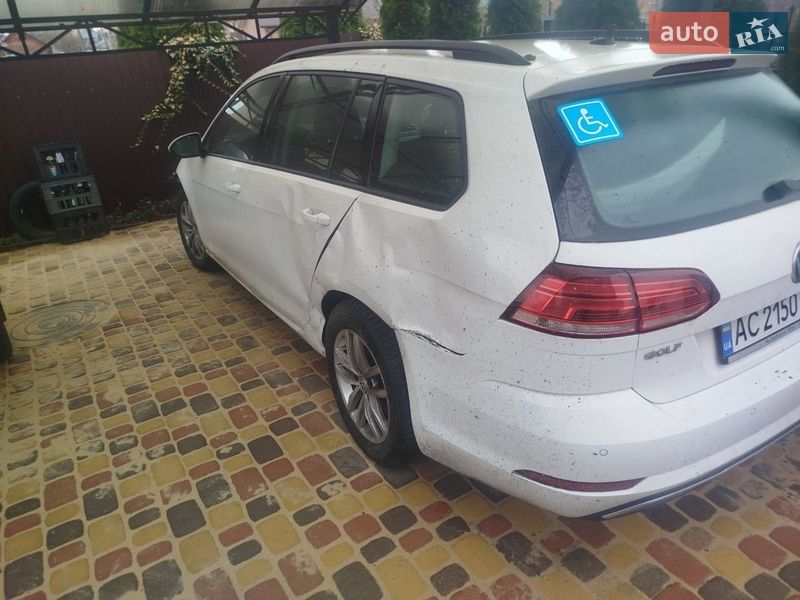 Универсал Volkswagen Golf 2019 в Луцке
