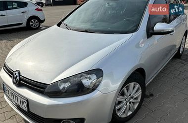 Хетчбек Volkswagen Golf 2012 в Чернівцях