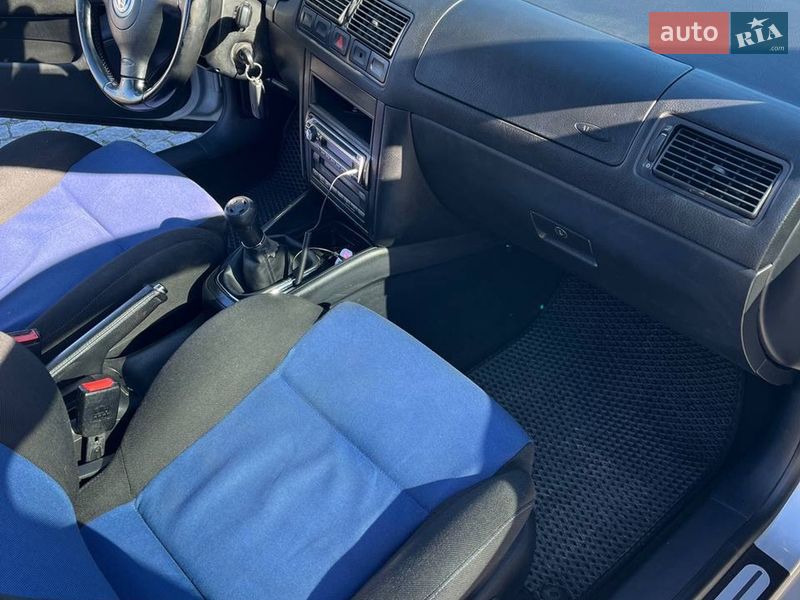 Хэтчбек Volkswagen Golf 2000 в Львове