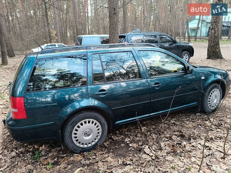 Универсал Volkswagen Golf 2003 в Ахтырке