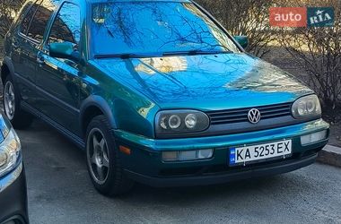 Хетчбек Volkswagen Golf 1996 в Києві