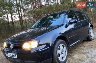Хэтчбек Volkswagen Golf 2002 в Камне-Каширском