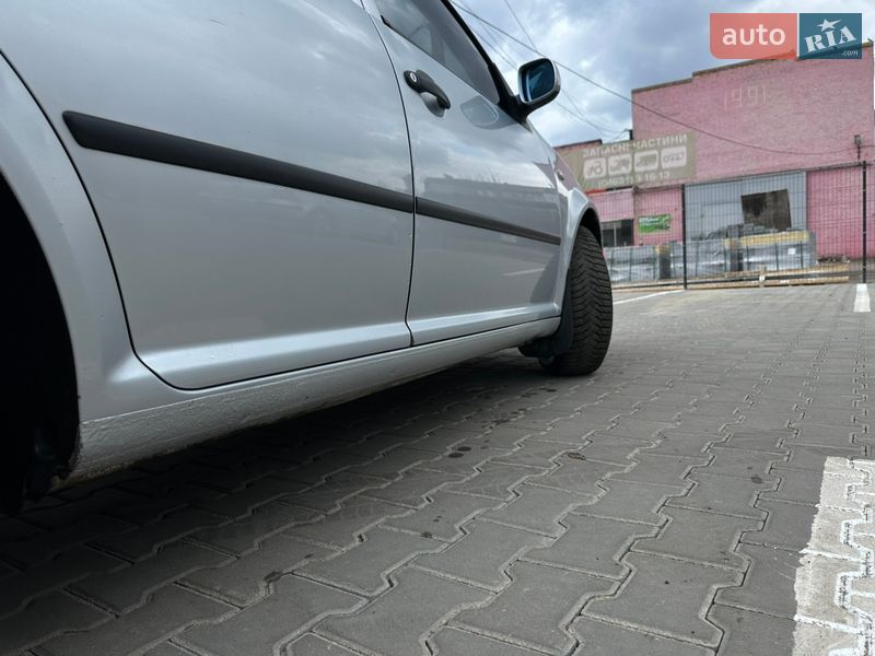 Универсал Volkswagen Golf 2001 в Нежине