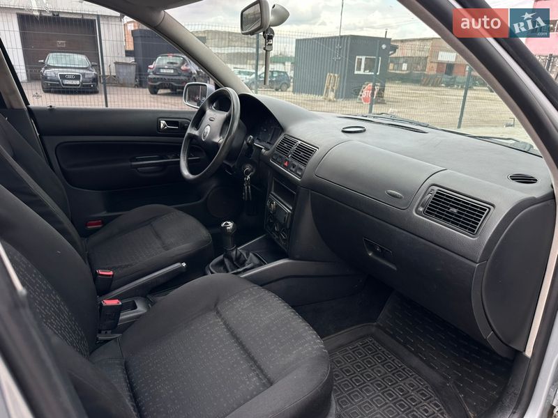 Универсал Volkswagen Golf 2001 в Нежине