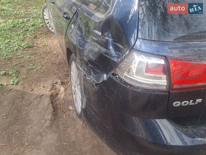 Универсал Volkswagen Golf 2015 в Полтаве