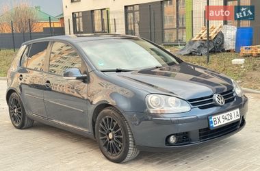 Хэтчбек Volkswagen Golf 2004 в Хмельницком