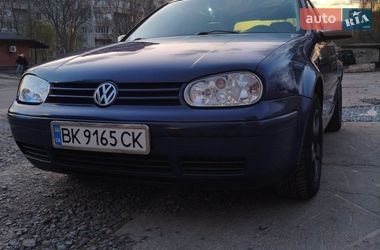 Хэтчбек Volkswagen Golf 1999 в Ровно