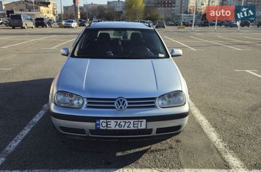 Універсал Volkswagen Golf 2001 в Чернівцях