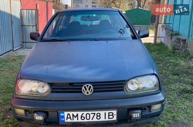 Хэтчбек Volkswagen Golf 1997 в Житомире