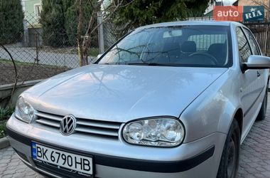 Хетчбек Volkswagen Golf 2001 в Рівному