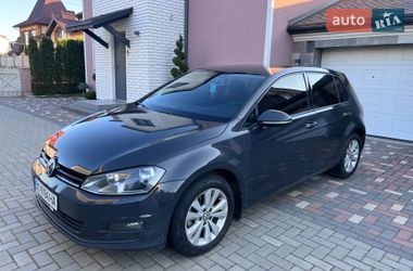 Хетчбек Volkswagen Golf 2014 в Чернівцях