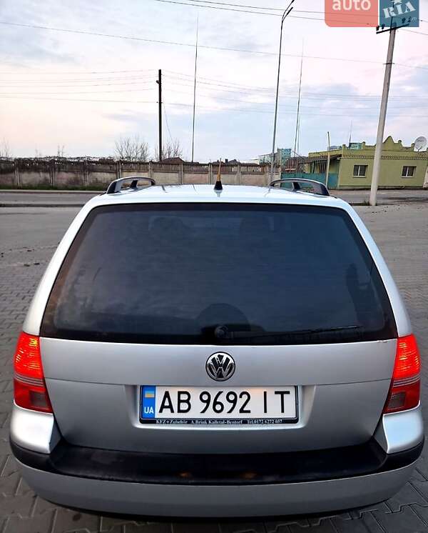 Volkswagen Golf 2003
