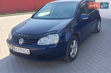 Хэтчбек Volkswagen Golf 2004 в Староконстантинове