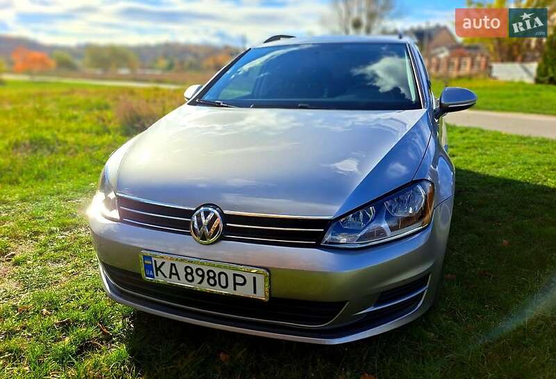 Универсал Volkswagen Golf 2015 в Киеве