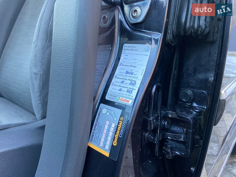 Хэтчбек Volkswagen Golf 2008 в Ужгороде