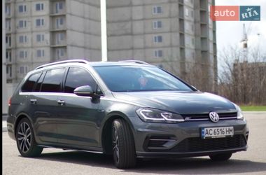 Универсал Volkswagen Golf 2017 в Полтаве