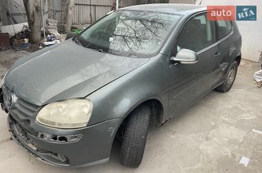 Хэтчбек Volkswagen Golf 2005 в Днепре