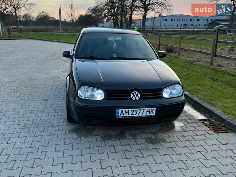 Volkswagen Golf 2000