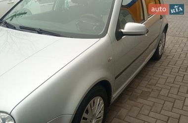 Хетчбек Volkswagen Golf 2003 в Запоріжжі
