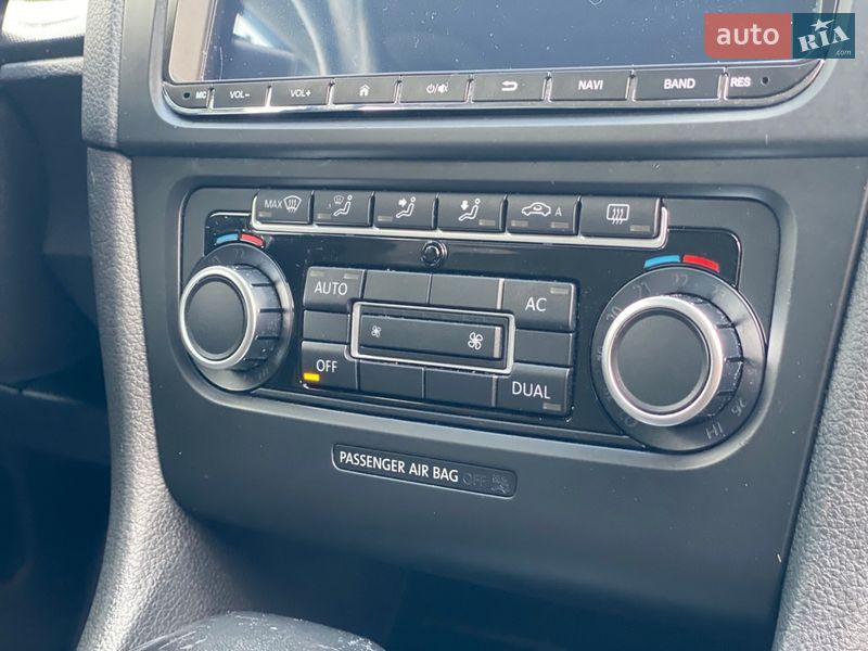 Хэтчбек Volkswagen Golf 2010 в Староконстантинове