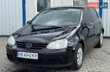 Хетчбек Volkswagen Golf 2004 в Вінниці