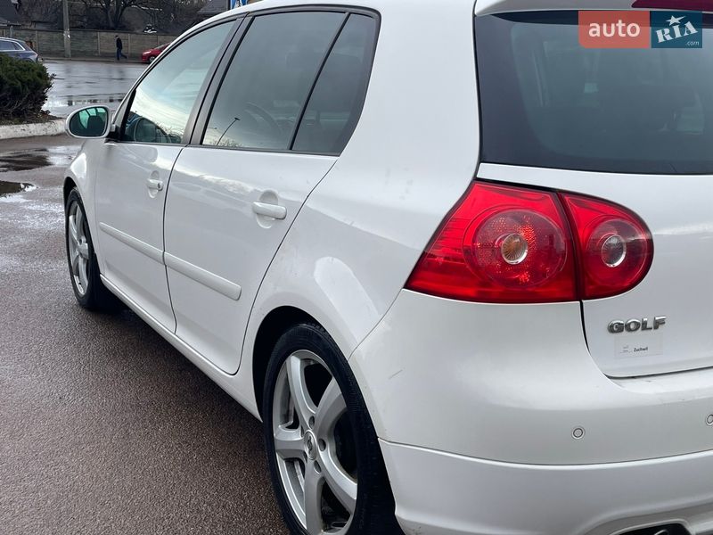 Хэтчбек Volkswagen Golf 2009 в Житомире