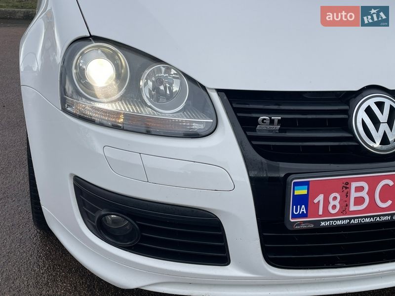 Хэтчбек Volkswagen Golf 2009 в Житомире