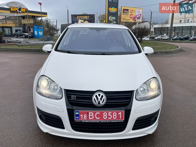 Хэтчбек Volkswagen Golf 2009 в Житомире