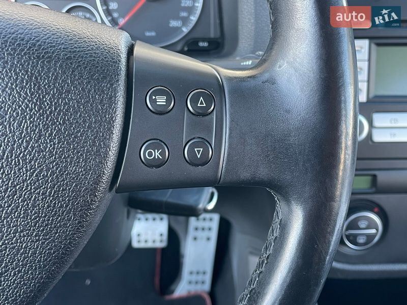 Хэтчбек Volkswagen Golf 2009 в Житомире