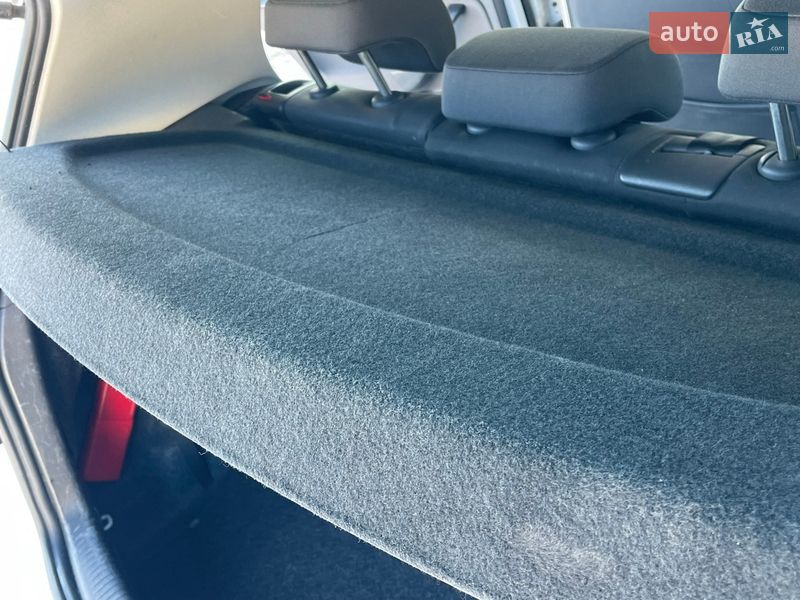 Хэтчбек Volkswagen Golf 2009 в Житомире