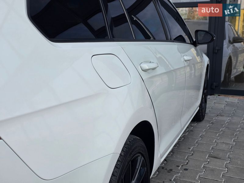 Универсал Volkswagen Golf 2014 в Тернополе