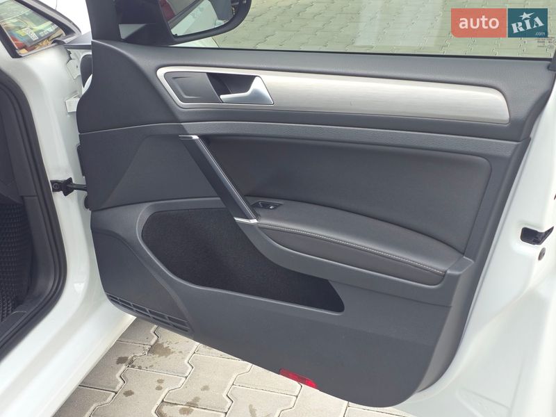 Универсал Volkswagen Golf 2014 в Тернополе