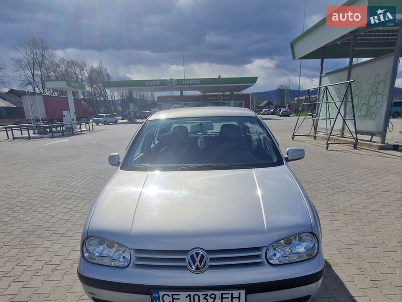 Volkswagen Golf 2000