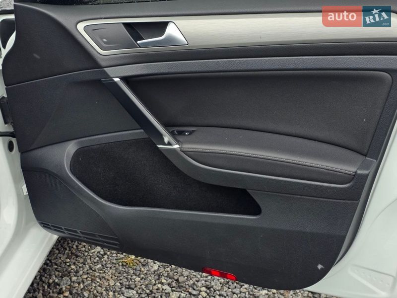 Универсал Volkswagen Golf 2014 в Тернополе