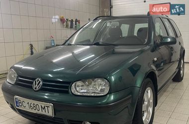 Универсал Volkswagen Golf 2002 в Шептицькому