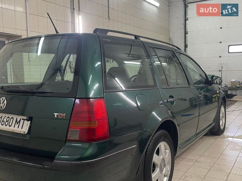 Универсал Volkswagen Golf 2002 в Шептицькому