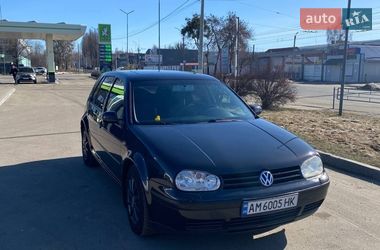 Хетчбек Volkswagen Golf 2002 в Житомирі