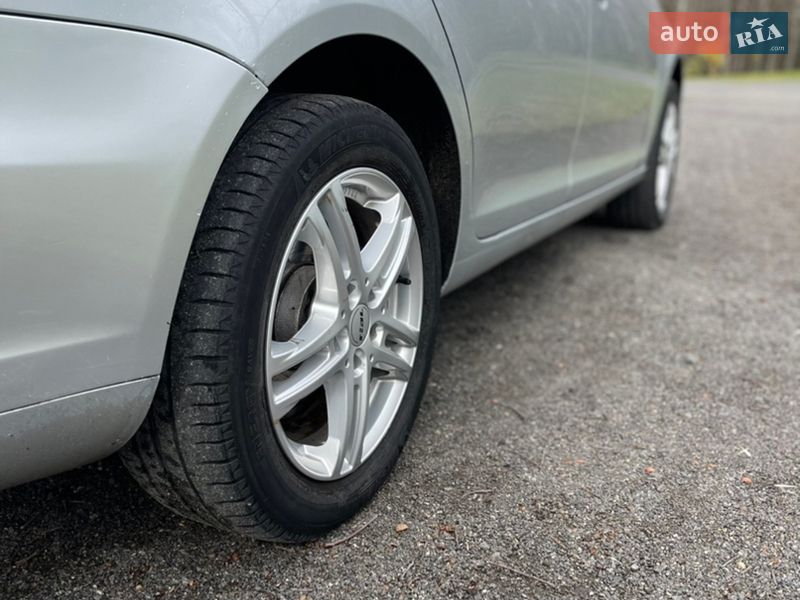 Универсал Volkswagen Golf 2010 в Хмельницком